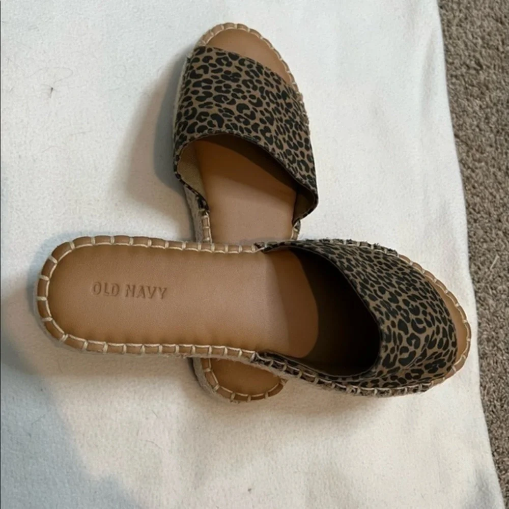 Old Navy | sandals